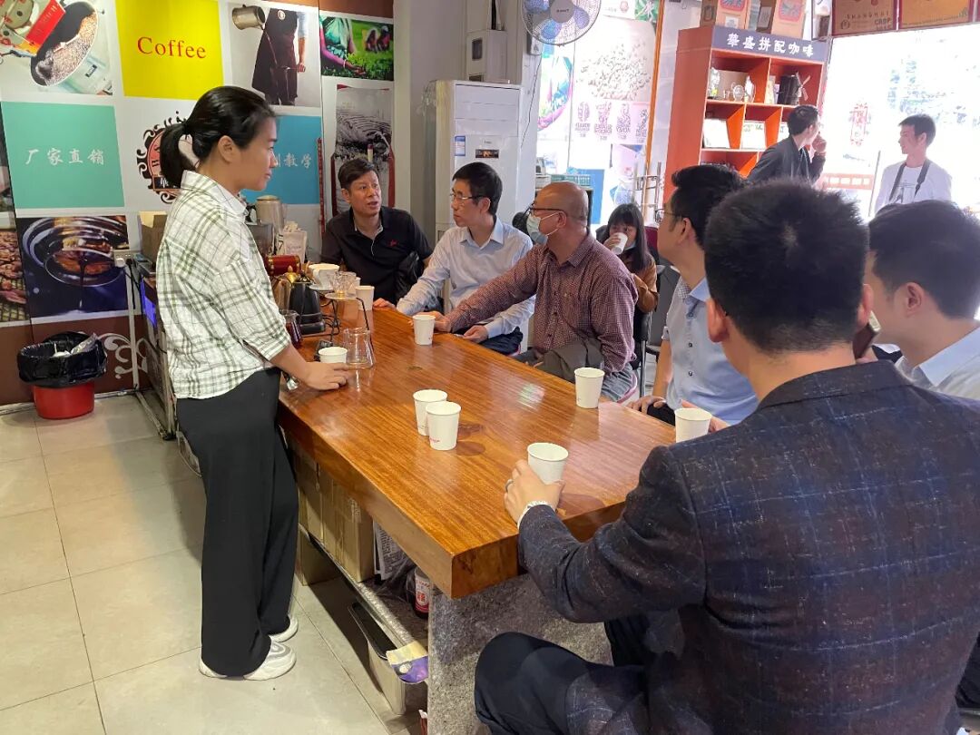 越南驻广州总领事馆一行访问金达咖啡饮品城
