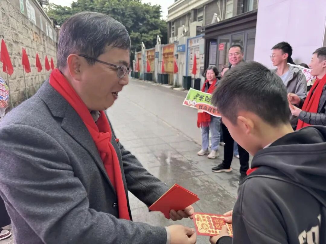 “神兽归笼”现场！台江各校开学“大片”上演！