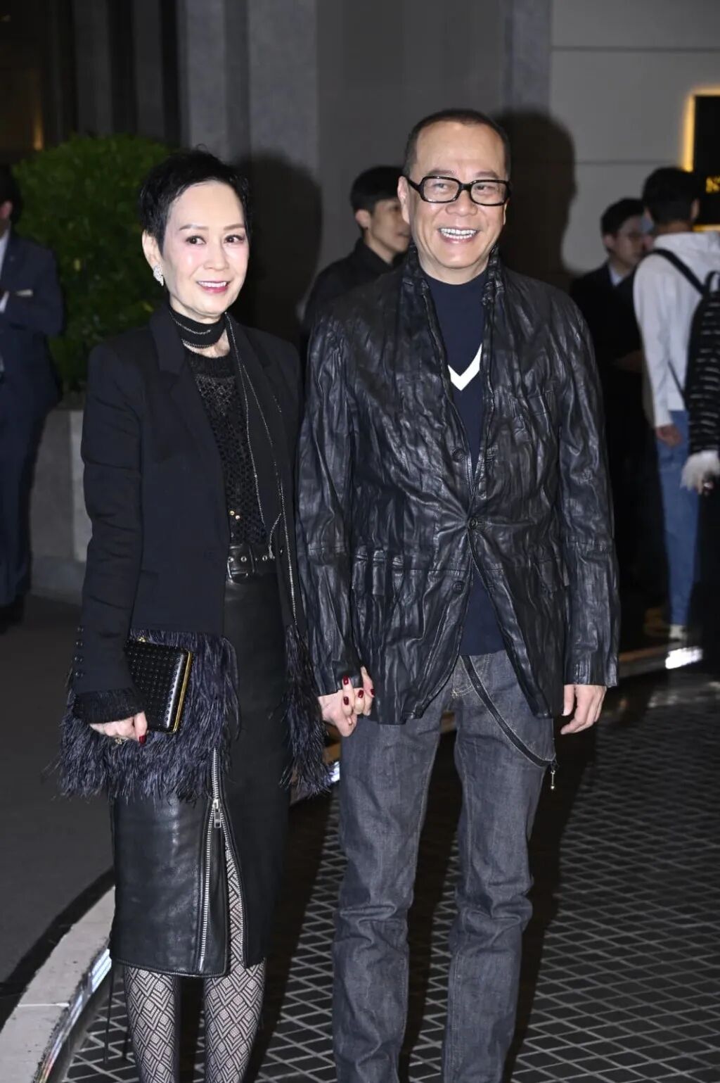阿娇因手震戒酒一年,半个港圈出动，贺杨受成夫妇红宝石婚