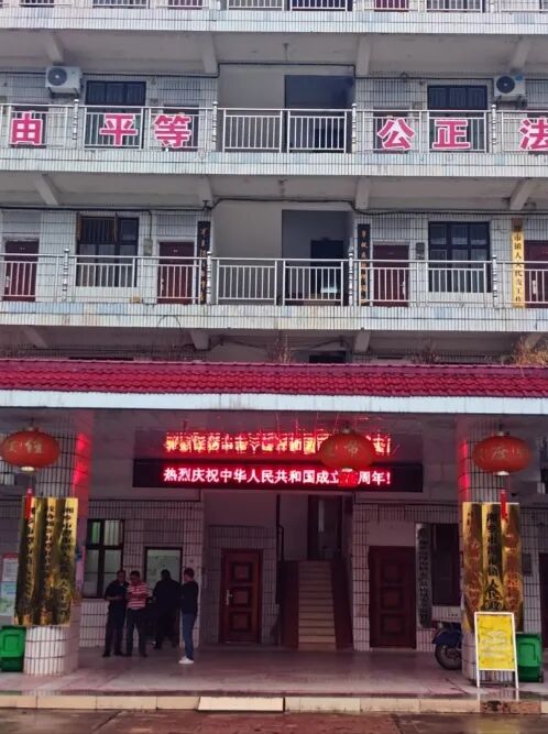 情系桑梓，共筑辉煌 —— 广州优吸环保科技有限公司董事长易小雅携家乡情怀，助力潭市镇新发展