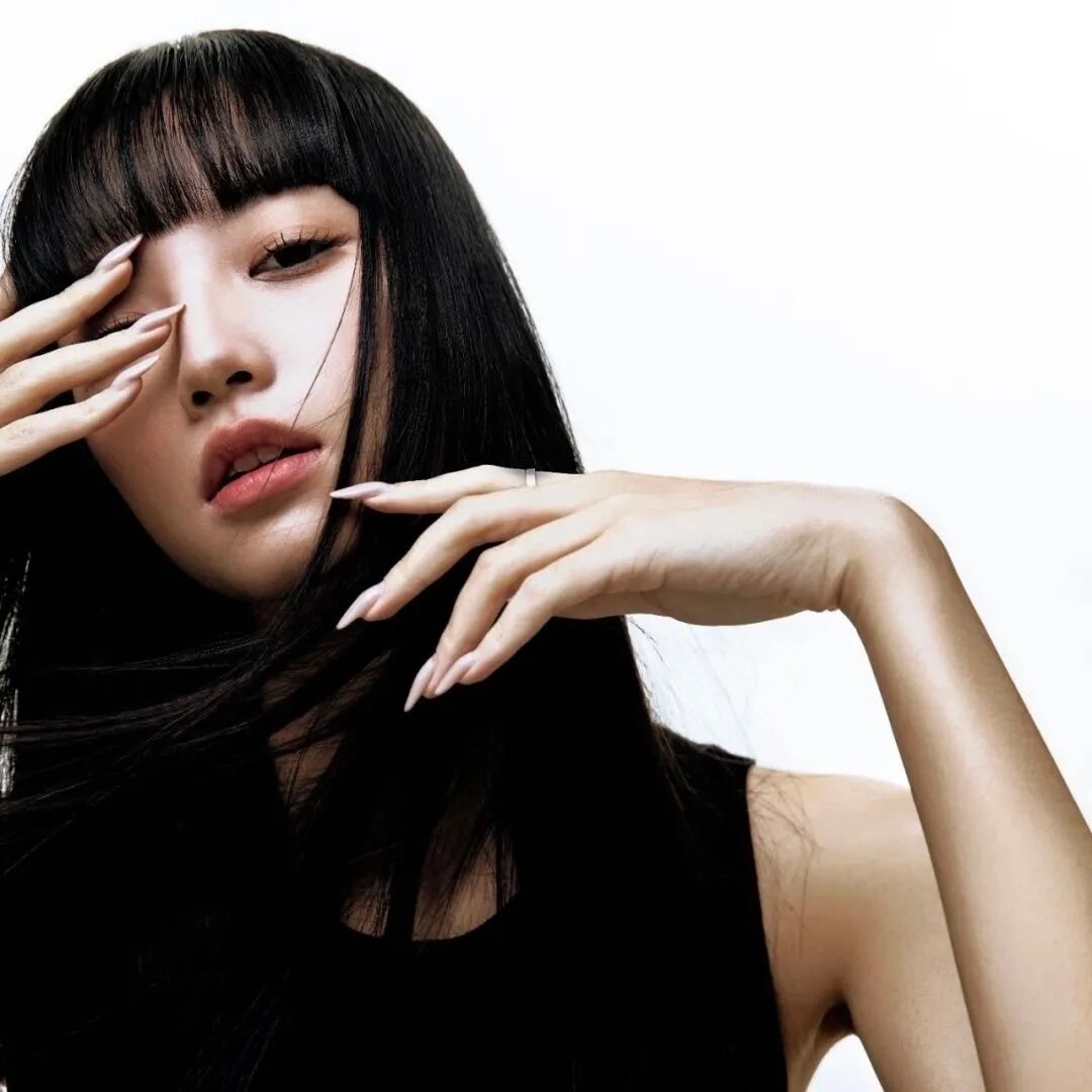 女头|黑色系wechat女生头像