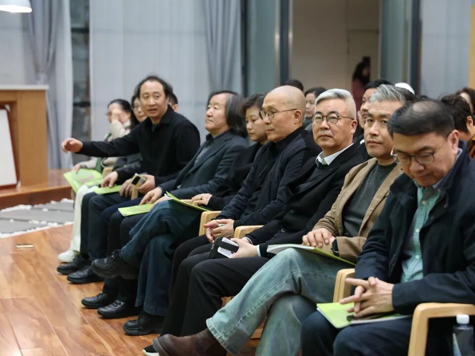 “周京新·有鱼”2026年内蒙古美术馆学术邀请展分享会举行 第5张