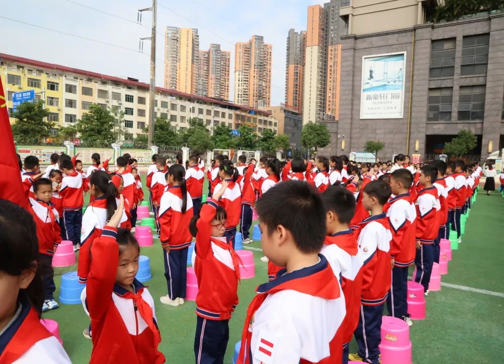 港北区中山小学举行贵港市纪念中国少年先锋队建