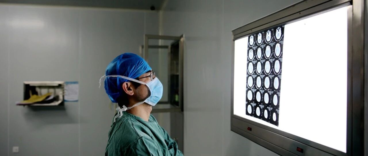 “我女儿才30岁啊！”女儿确诊肠癌，妈妈痛哭，医生：这两个习惯太致命！