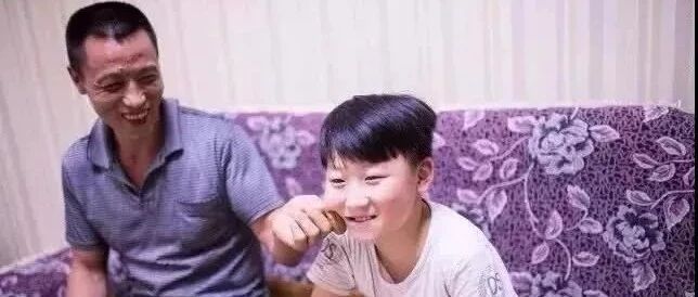 班主任坦言：学霸非天生，班级前10的孩子，90%都来自这4种家庭！