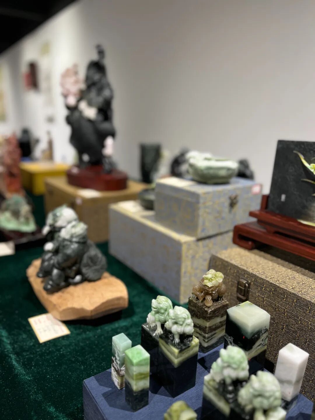 藏·展览丨第一届郑州市工艺美术大师作品展明日开幕(图2)