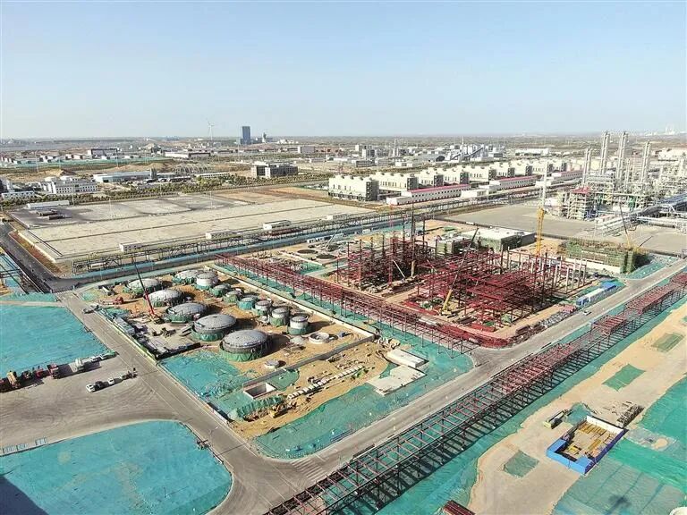 9,陕煤榆林化学50万吨/年dmc(碳酸二甲酯)项目4月3日,8栋单体建筑已