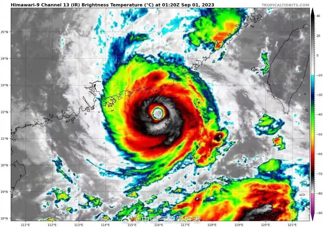 米/秒>58米/秒从卫星云图上看,"苏拉"结构对称性好,台风眼区清晰可见