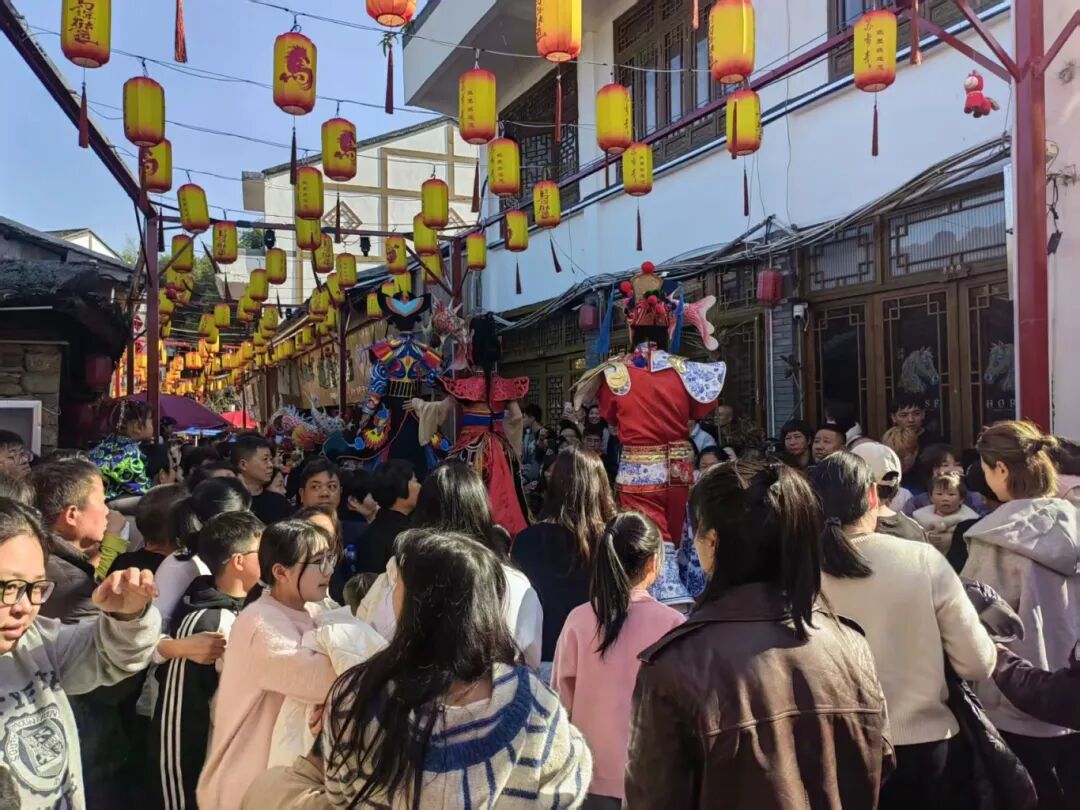 腾蛟镇开展非遗巡礼：非遗彩游活动.jpg