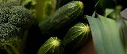 它是比牛奶还好的“补钙菜”！每天吃一把，钙足了、大便通畅了、抵抗力都强了！