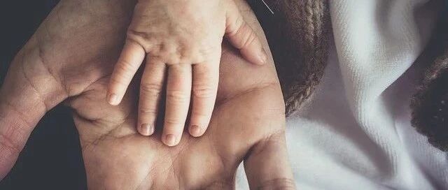 一碗热汤下肚，男子吐血不止！这个从小种下的病根，竟是肝癌的诱因~