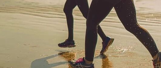 降温膝盖痛？快在腿上放个它，每天只要25分钟，延长膝盖使用寿命！秋冬必备~