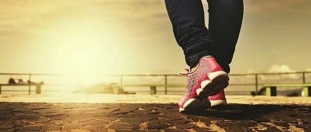 被迫熬夜最伤肝！这个“解毒”法，所有熬夜的人都要学会！有大用~