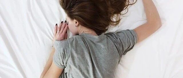 夏天开背，人活百岁！教你5个简单养背方法，身体健康不遭罪！