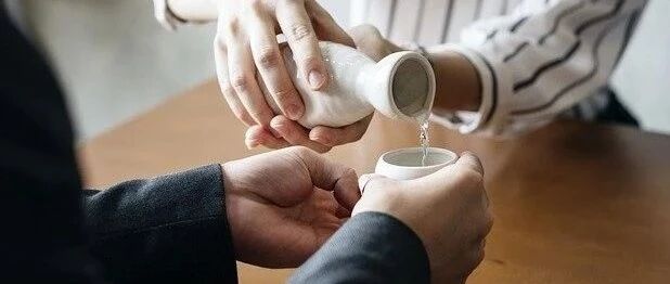 吃这些药物时喝酒=致命！事关每个人健康，快快收藏，随时拿出来查一查！