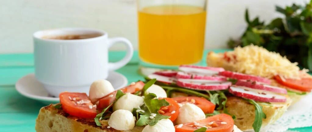 8类人坚持吃早餐，有天大的好处！所有人都该知道！