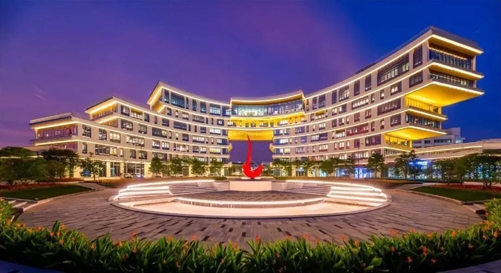这所"最有钱"大学,建香港校区!