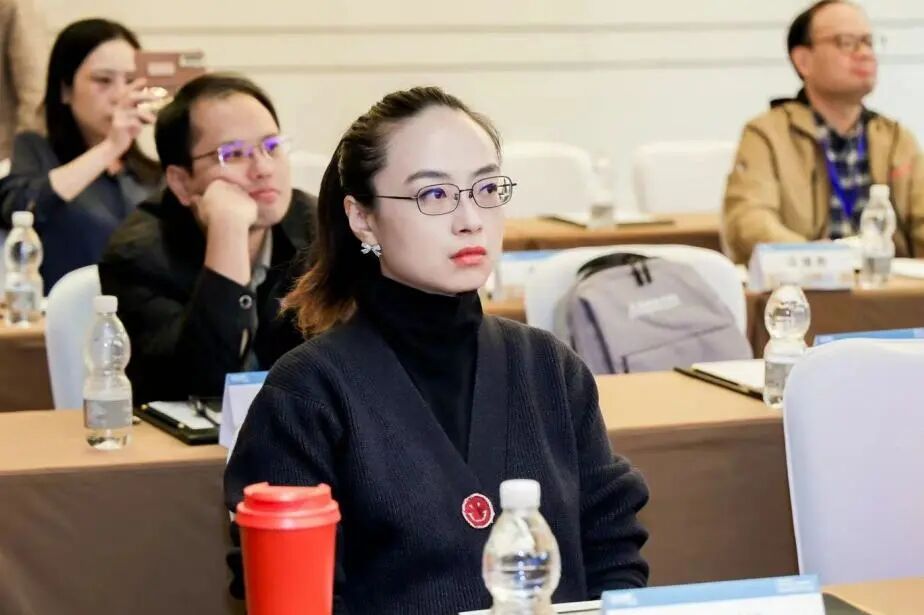 卓然而立自成光芒ucmt中的她力量