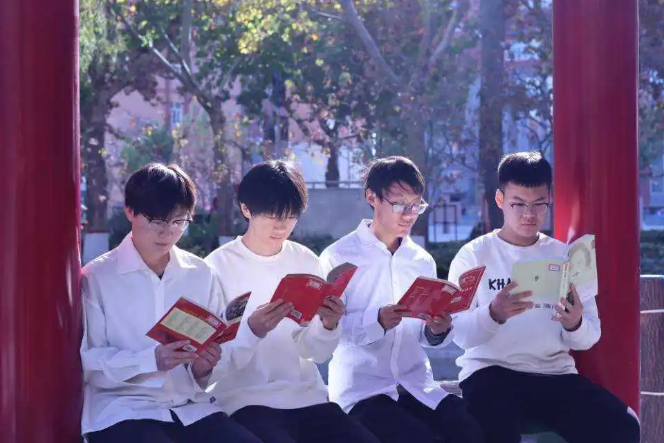 爱国教育|保定理工学院|管理学院|品读红色经典,读书打卡活动