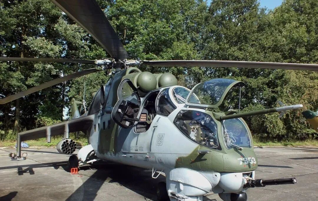 机型简介-Mi-24 米-24直升机-7716 