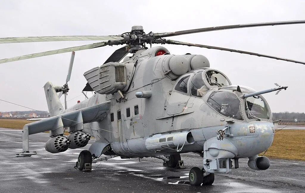 机型简介-Mi-24 米-24直升机-7966 