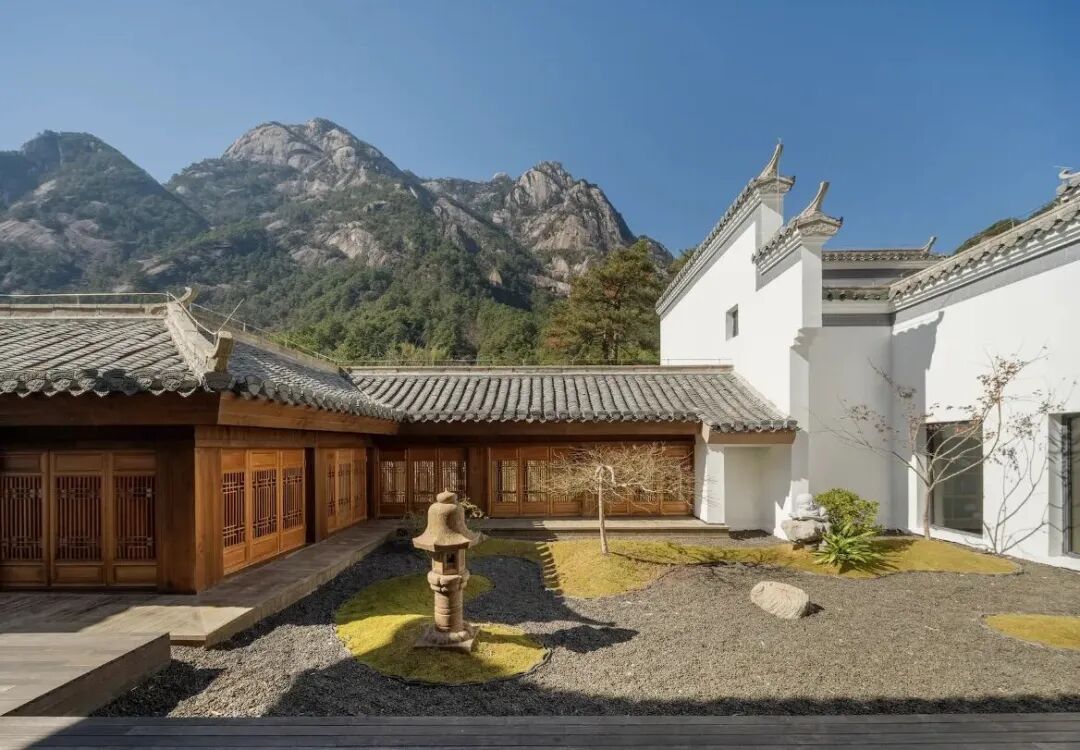 黄山半山腰度假村券后449元/晚 含早泡温泉 暑期仅加100元