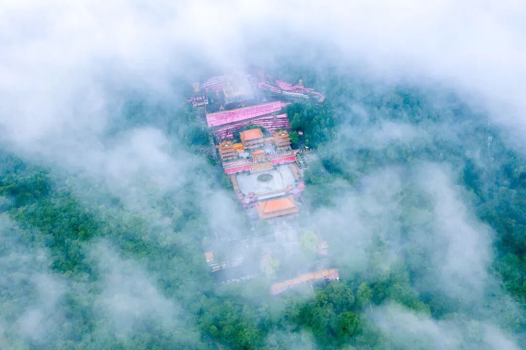 阳山贤令山。清远日报签约摄影师 唐志光 摄
