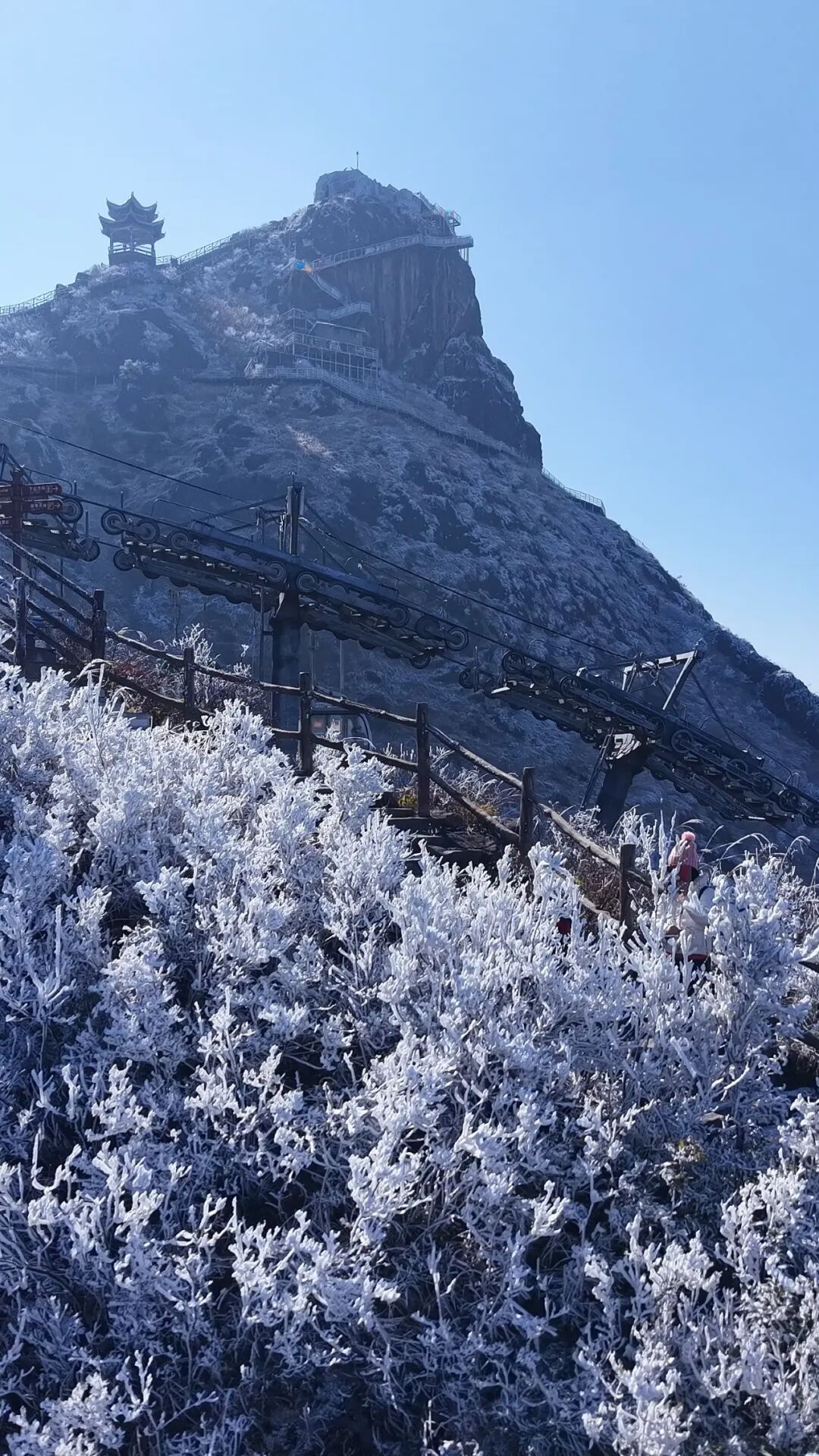 连山壮族瑶族自治县的金子山冰挂景象。清远日报签约摄影师 黄琳雁 摄