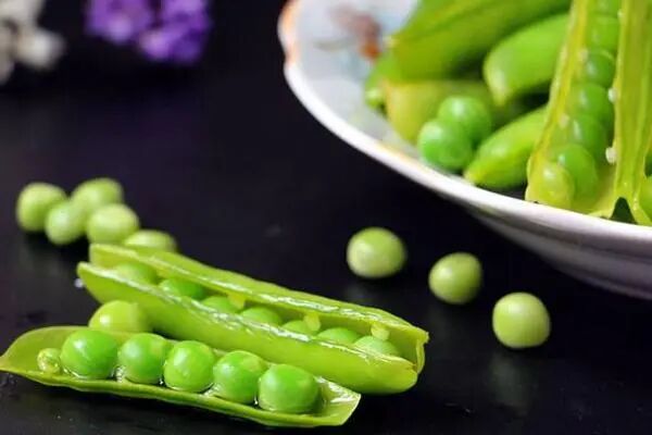 豌豆要焯水再炒吗 豌豆要煮多久才可以吃