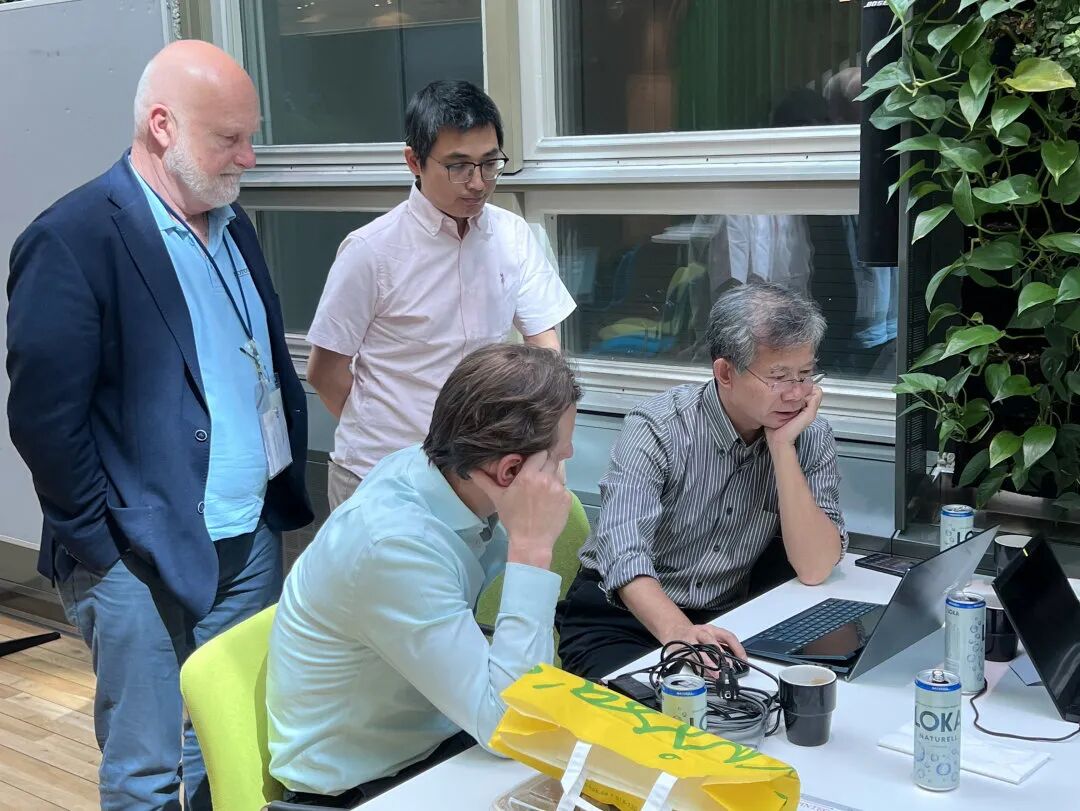 中科牛津在瑞典SwedNMR会议展示产品