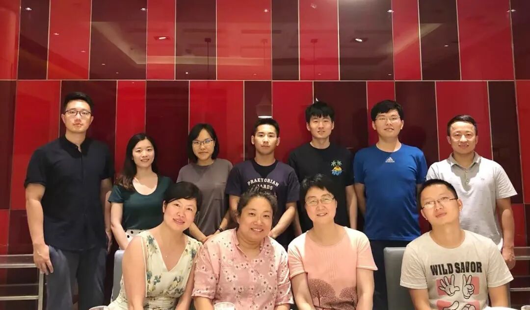罗福莉.jpg