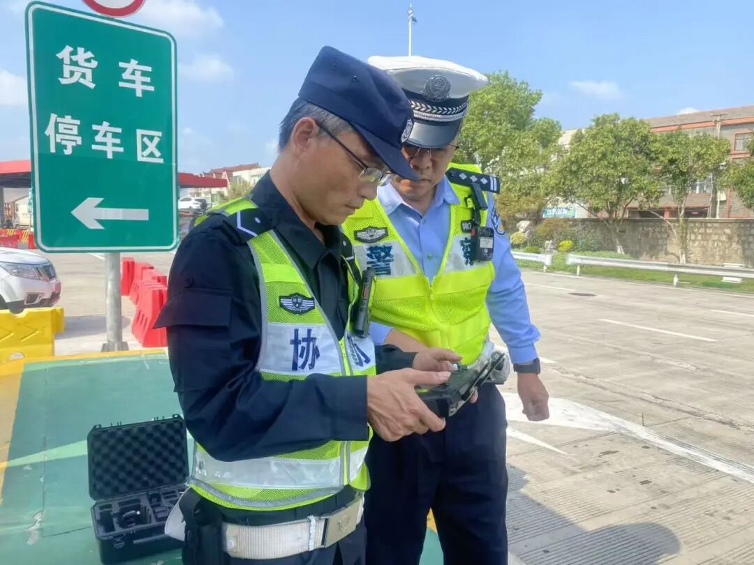 吴庄收费站站长回应返程高峰
