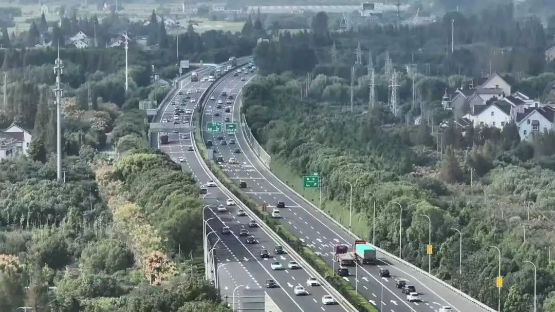 吴庄收费站站长回应返程高峰