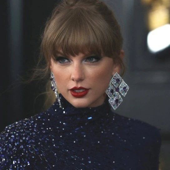 过了一天,“Taylor Swift”又可以搜索了