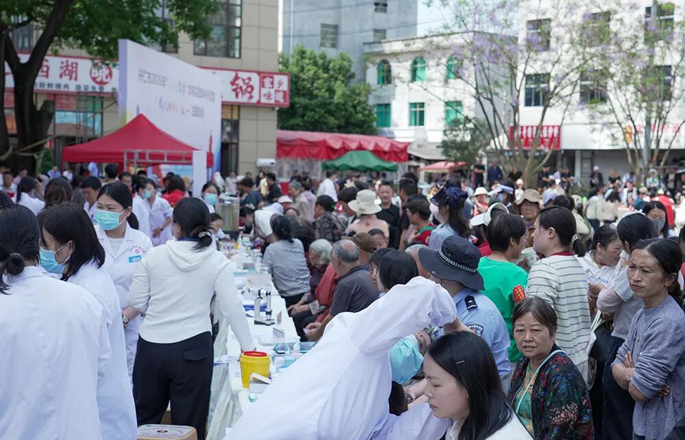 兴仁市2026年“新风集市”文明实践集中示范暨“我们的节日·五一”主题活动举行