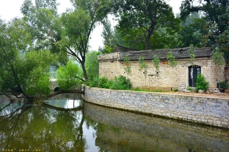 村內分佈著五個古泉--是遠近聞名的古泉村,上泉村,-岱嶽區滿莊鎮-