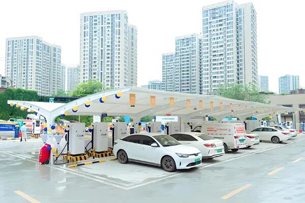 电动汽车充电站.jpg