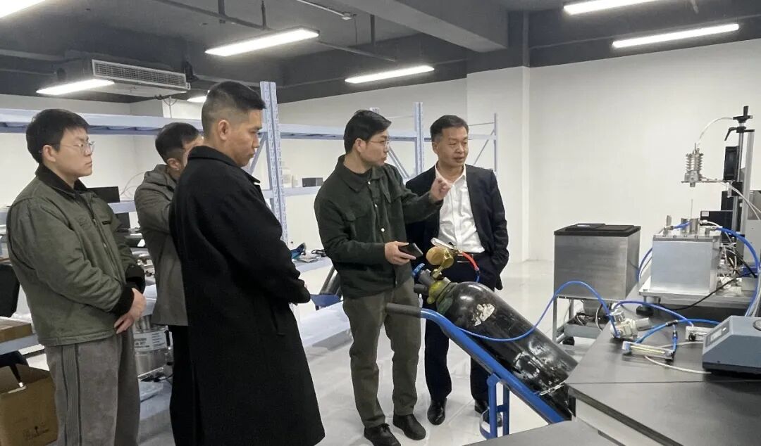 领导关怀促发展 政企同心谱新篇——合肥市委政法委领导莅临我司考察指导