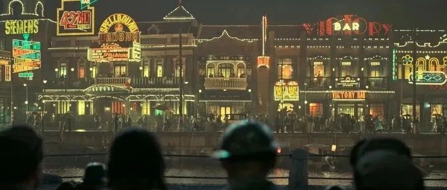 这个犹太女孩见证过的上海租界，比电影《八佰》更复杂