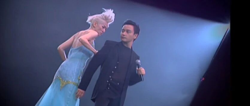 华语乐坛还在，听众怎么就不见了