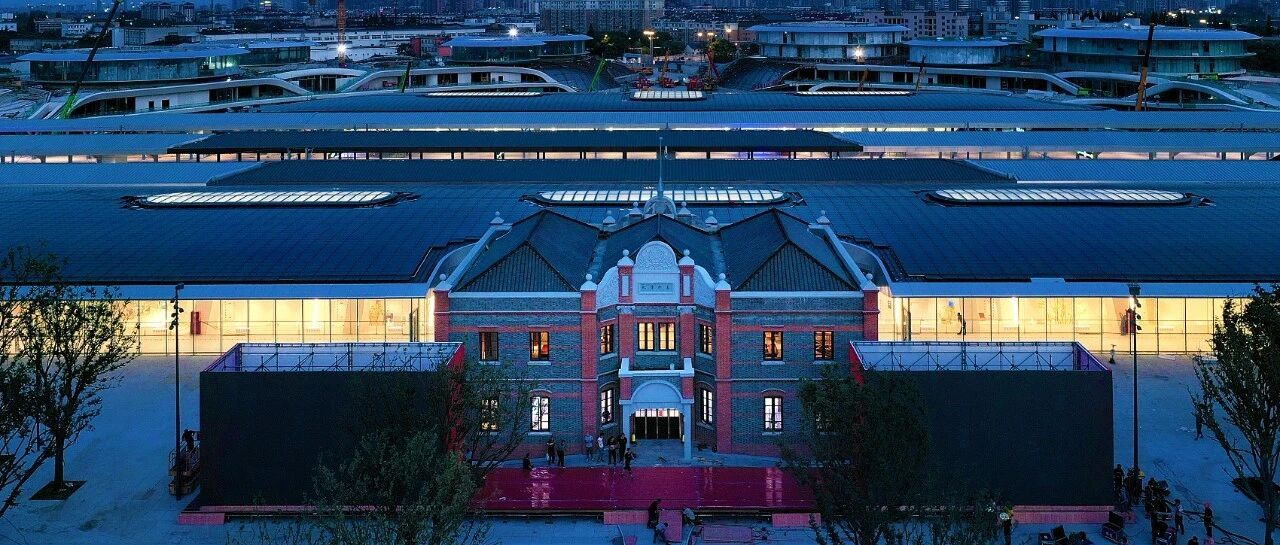 靠中国最美火车站出圈，她早就该火了