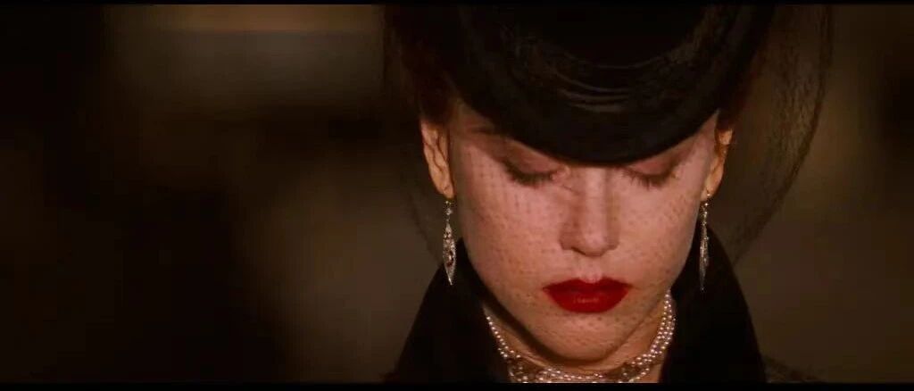 能把黑色穿得高级的，才是真的人间富贵花