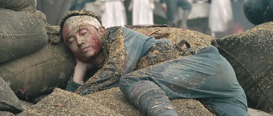 挤进横店的这些人，成不了王宝强