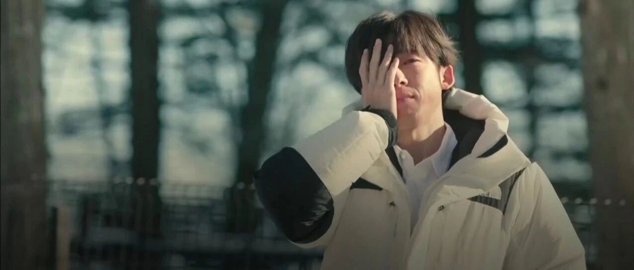 为了买件不丑的羽绒服，年轻人提前花光年终奖