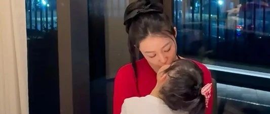 潘玮柏娇妻携萌娃回娘家:一场温馨的亲子之旅,藏着多少不为人知的甜蜜?
