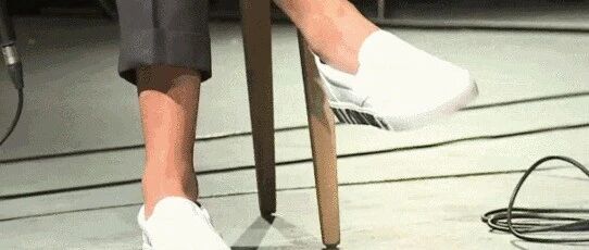 你还记得那个冻得尿血的姑娘吗？年轻人，请放下裤腿，这个部位别再露了！