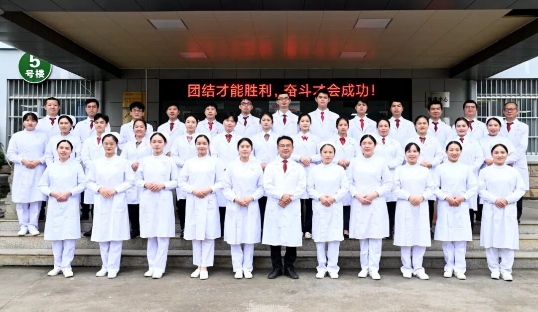 怎么推轮椅如何正确使用轮椅推行老人？看过来_https://www.jmylbn.com_新闻资讯_第8张