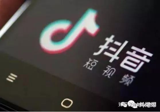 一个抖音赚钱的小技巧，人人可操作，已有50万粉丝成功案例