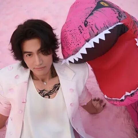 言承旭演唱會提詞器內容曝光 標註眼眶微紅被質疑:流水線式感動