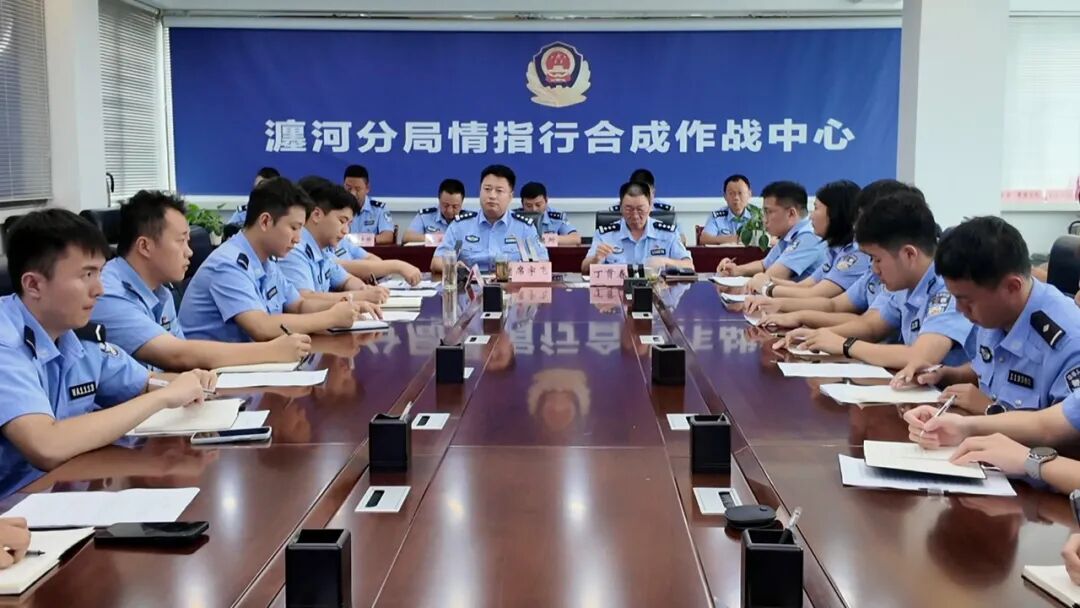 河南省洛阳市公安局瀍河分局召开新警座谈会暨入警岗前培训